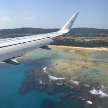 空から見る空港近辺は美しかったです。