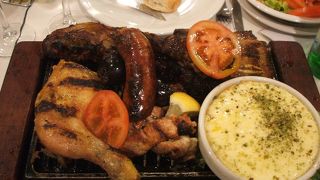 パリージャ（アルゼンチン式グリル料理）の老舗