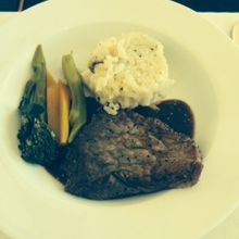 メインのステーキです。