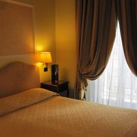 部屋は狭いが雰囲気はある