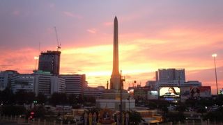 タイ軍兵士を慰霊する記念塔