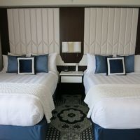 ベット、広さはいいんだけど高さがね。