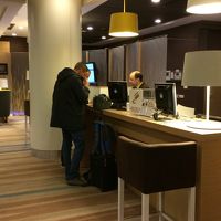 メルキュールワルシャワのフロントです