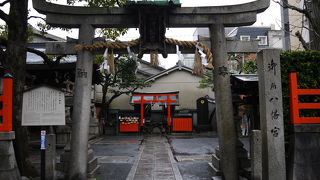 足利尊氏が邸内の守り神として