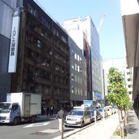 東京メトロ銀座1丁目駅10番出口上がってすぐの景色