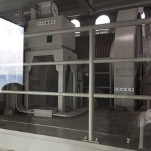 約４０６ｔの水門を動かす装置