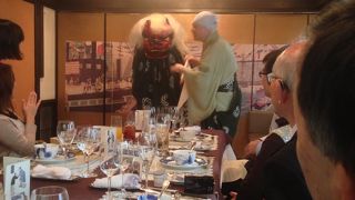 獅子舞も来場  お正月霧笛楼