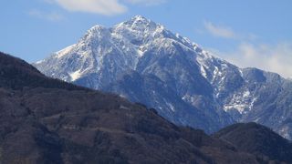 甲斐駒ケ岳を望む