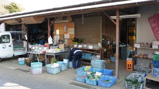 安田養鶏 農産物直売所