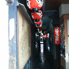 狭い中に色々な見どころがあります。