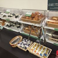 朝食です。こんな感じで山盛りです