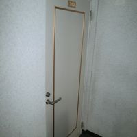 鍵はしっかり閉まります。基本的に個室宿です。