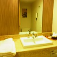 洗面台は広いです