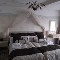 ジュニアスイートルームのベッド