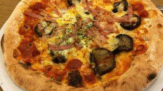 お手頃ピッツァのお店