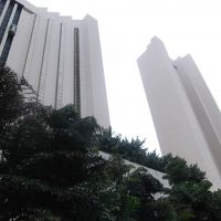 アラモアナブルーバード側から