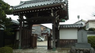 芭蕉ゆかりの由緒あるお寺です。