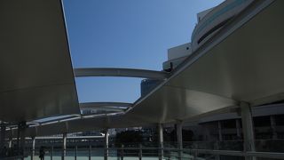 そごうとベイクォーターを繋ぐ短い橋