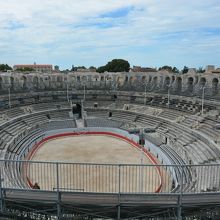 今も尚ここで闘牛が行われているようです。