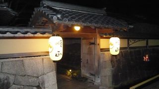 意外にカジュアルに食事できます