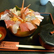 金沢にきたら、海鮮丼が食べたい！