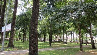 フランスへ抵抗した記念の公園