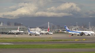 やはりラウンジからの景色は飛行機でしょうか!!