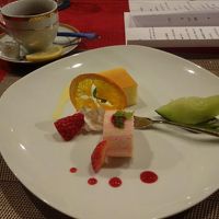 和洋折衷の創作料理の夕食で出されたデザート。