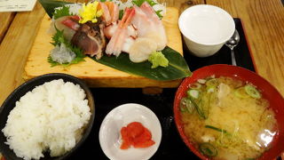 とうきょう　銀座　噂の1000円ランチを戴く　魚○本店　2015春