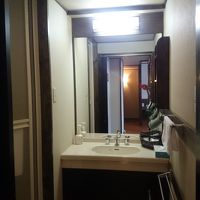 洗面所は狭いです