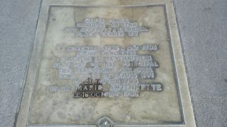 マリーアントワネットが処刑された場所のプレート