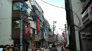 安さも店の数も十分の北千住駅近くの商店街