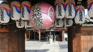 これは…特徴的な寺院です