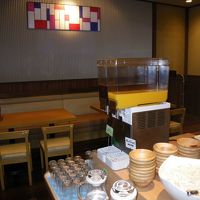 ランチバイキングの会場です