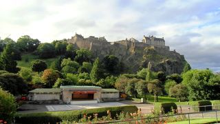 格好いい重厚なお城！