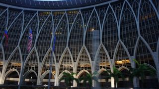 印象的な建物です