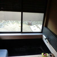 離れの部屋風呂　冬は寒すぎます
