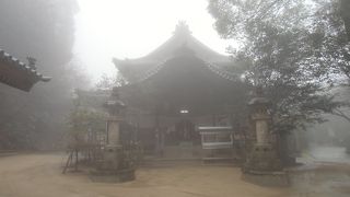 竜女が彫った千手観音菩薩像