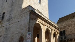 チステルニーノで唯一の歴史的建築物です♪