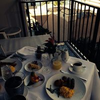 客室での朝食です。