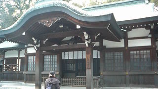 熱田神宮入口近く、多くのご利益があります