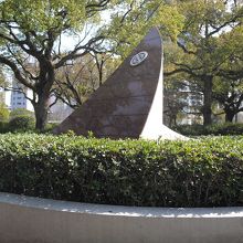 周りが木々で囲まれて静かな場所です