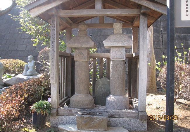 石幢形式の庚申塔はきわめて稀な遺例として注目されています。