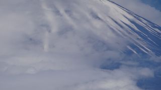 やはり私のお気に入りの景色の１つは上空からの富士山です。