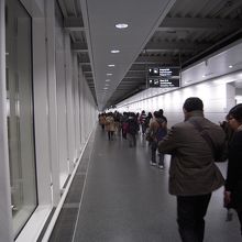 ミュンヘンの空港に着き乗継です