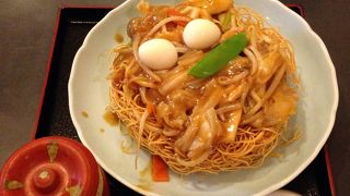 揚げ麺の坦々焼きそば