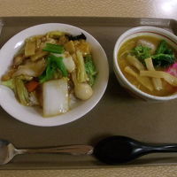 中華丼とミニラーメンのセットをオーダーしました（850円）