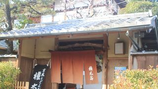 遅めのランチでも満席？