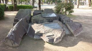 中心にあるのに目立たない