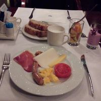 ゆったりと朝食